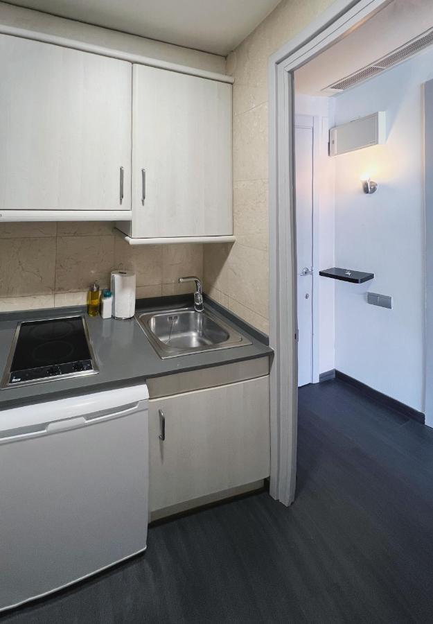 Stay U-Nique Apartments Beltran I Rozpide Барселона Экстерьер фото